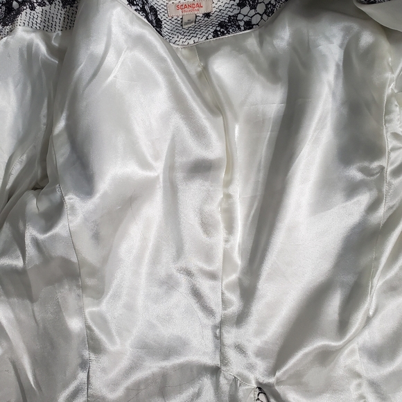 The Limited Scandal Collection Ivory Jacket Rare EUC - Picture 3 of 8